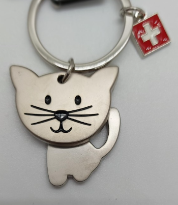 KEYRING CAT WITH SWISS FLAG