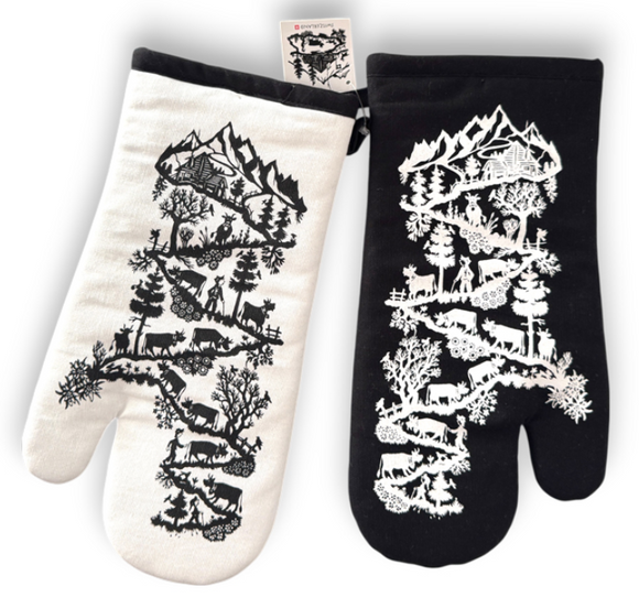 BLACK AND WHITE COTTON OVEN GLOVES WITH CUTOUT MOTIVES - 5973